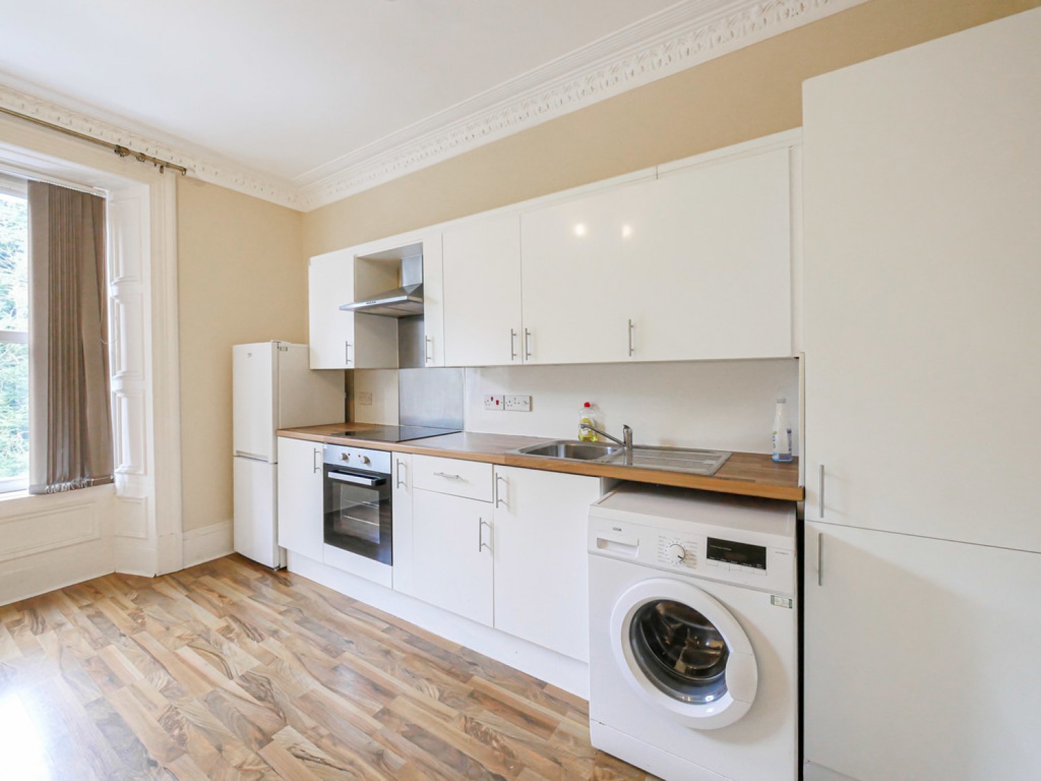 2 bedroom Flat for Letting Dens Road, Dundee