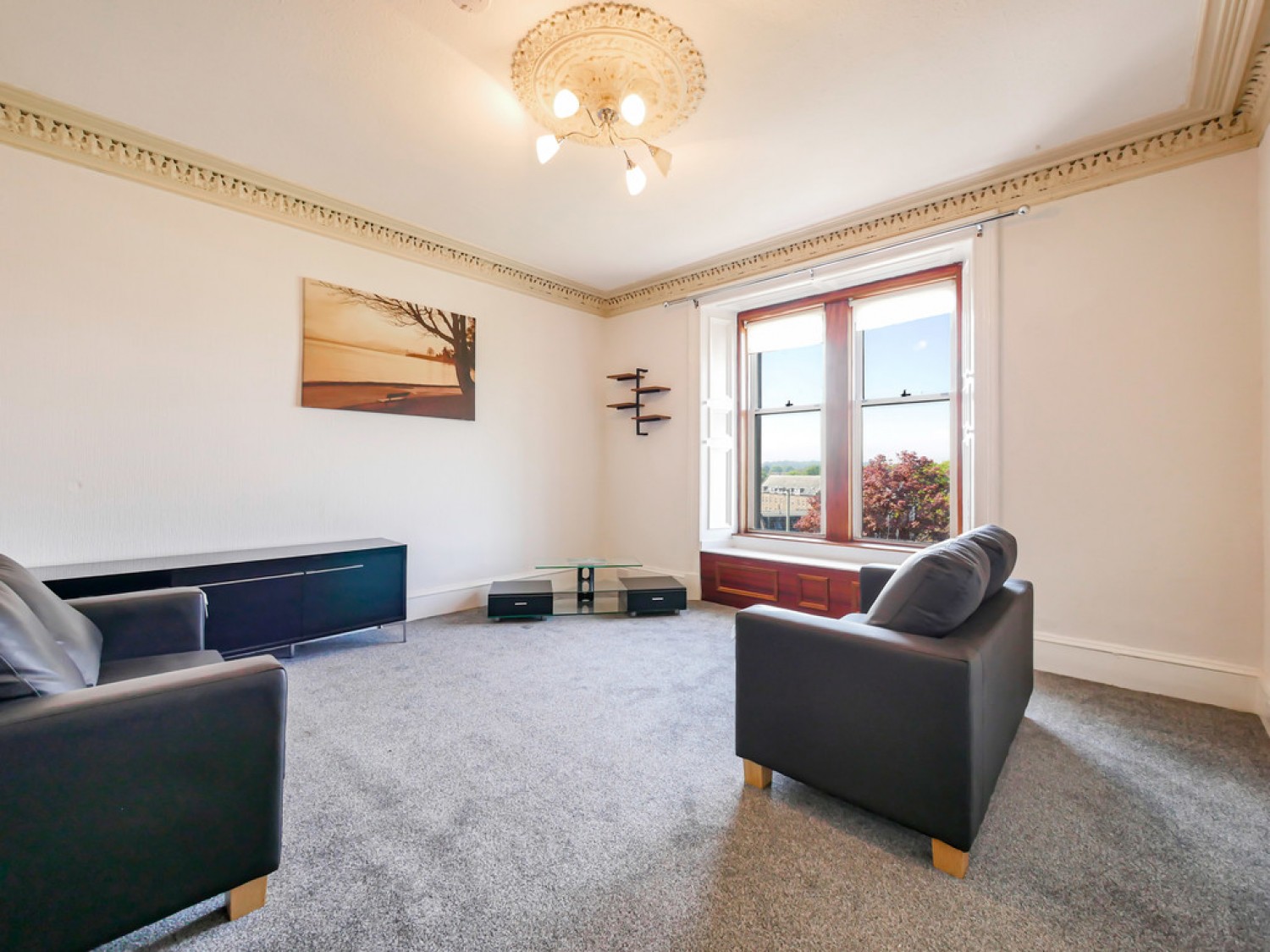 1 bedroom Flat for Letting Strathmartine Road