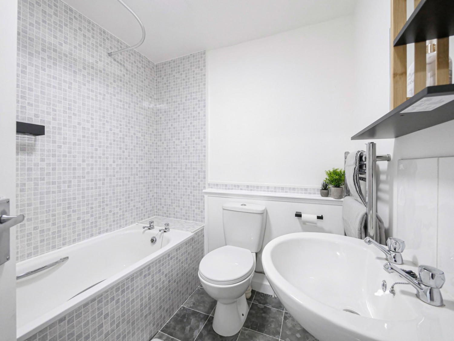 3/R 12 Park Avenue DD4 6PP