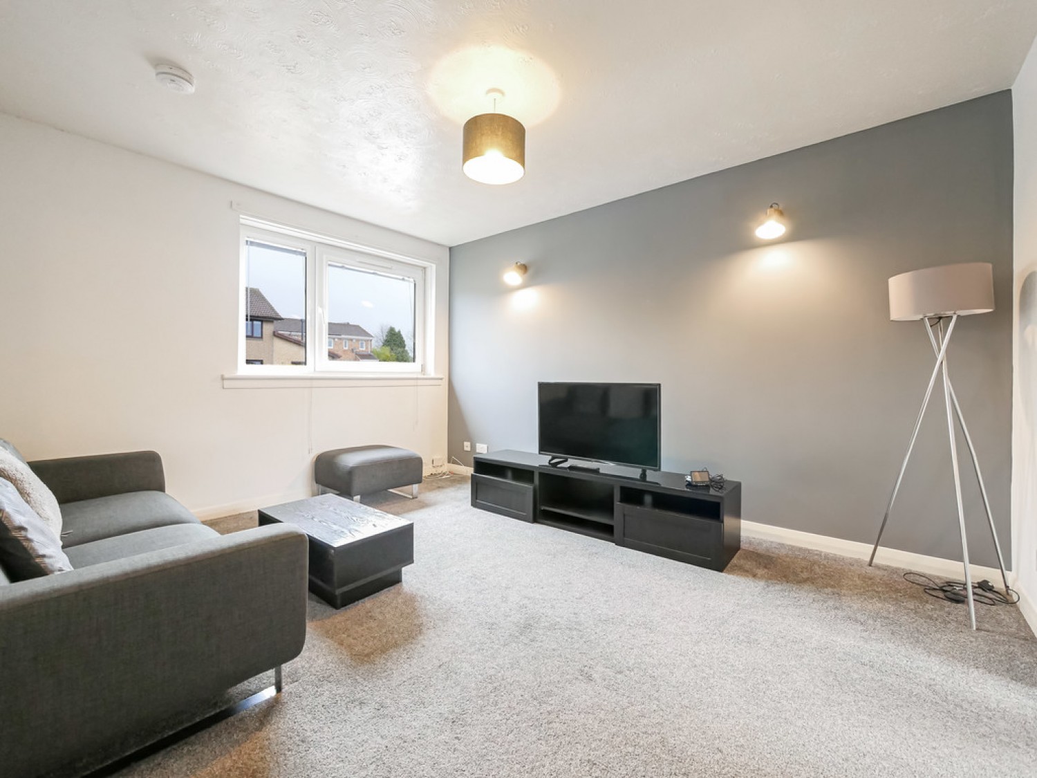 18 Traquair Gardens, Dundee, DD4 0TQ