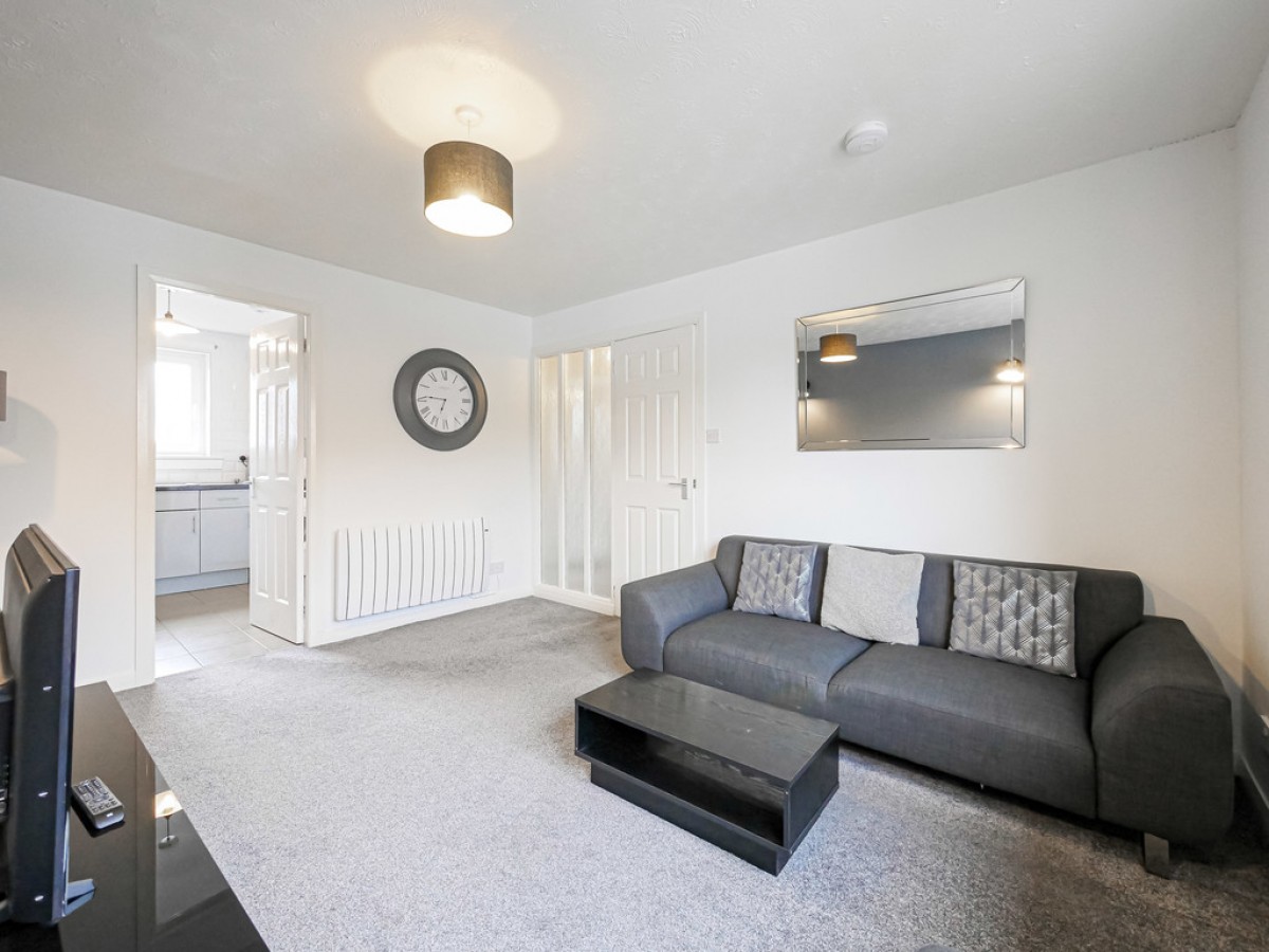 18 Traquair Gardens, Dundee, DD4 0TQ