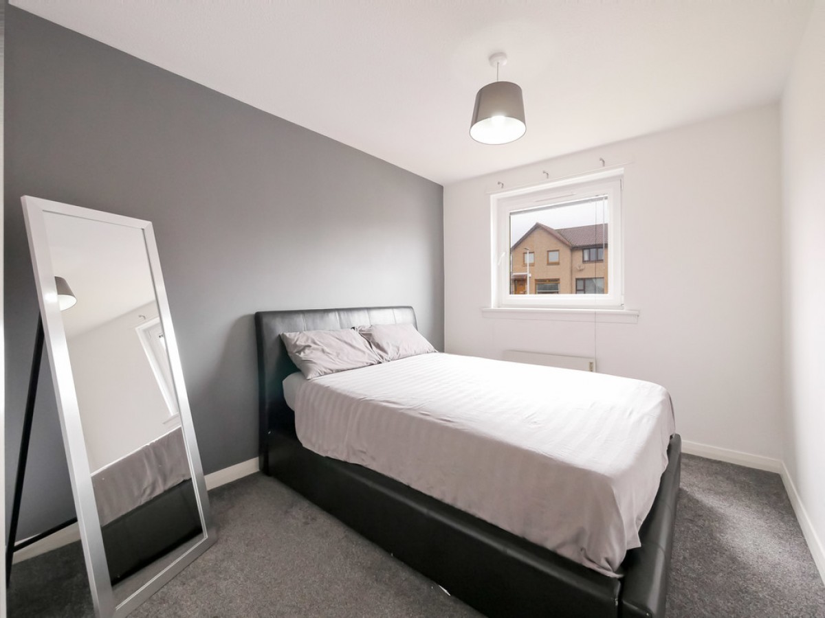 18 Traquair Gardens, Dundee, DD4 0TQ