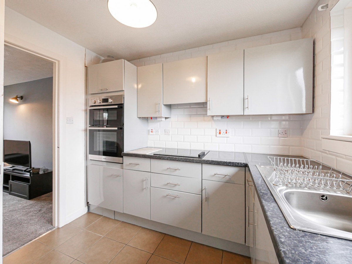 18 Traquair Gardens, Dundee, DD4 0TQ