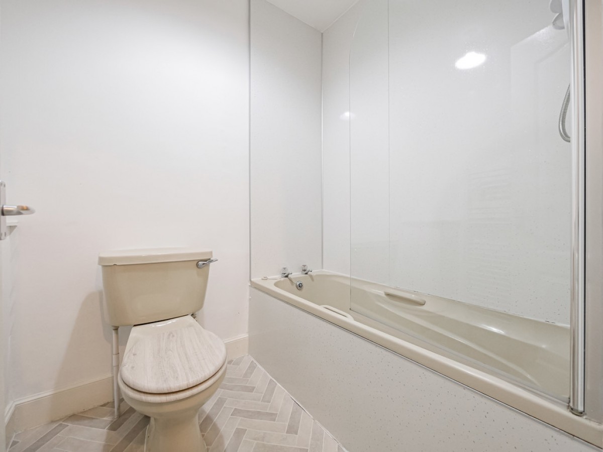 1/1, 150 Lochee Road