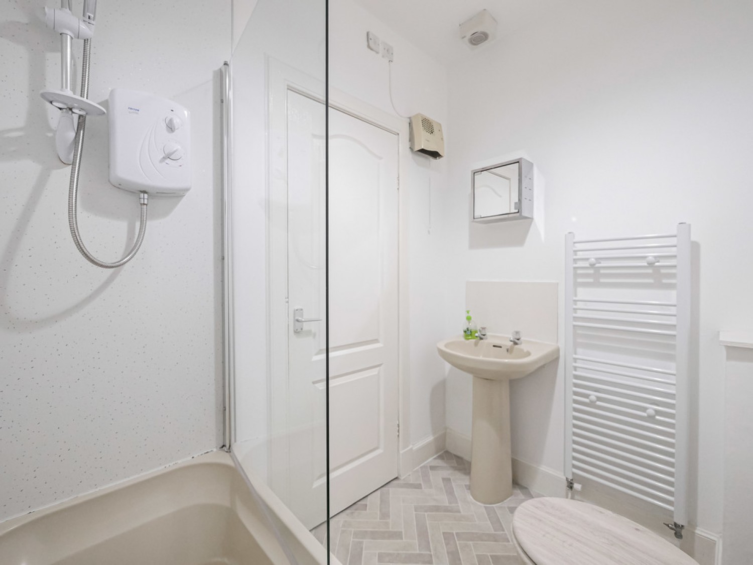 1 bedroom Flat in 1/1, 150 Lochee Road