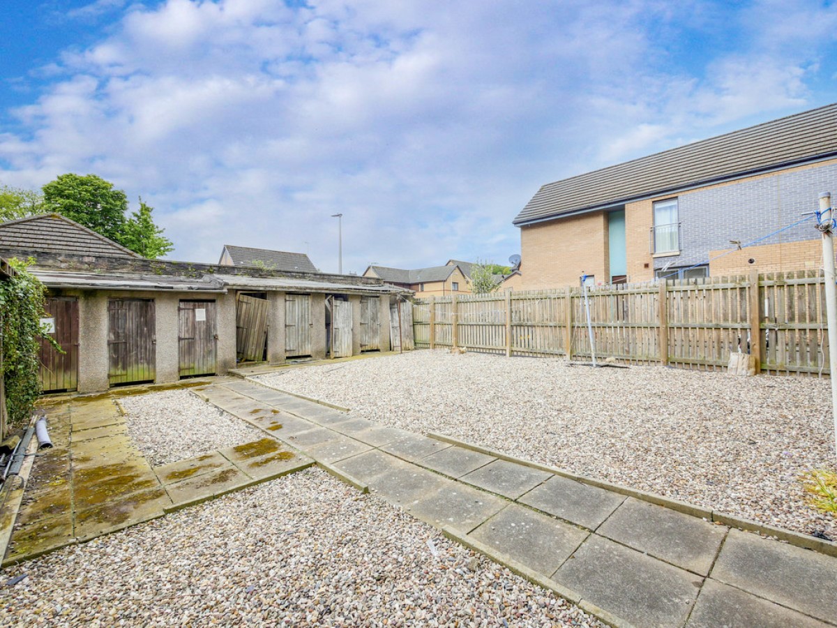 2/R, 6 Lawson Place