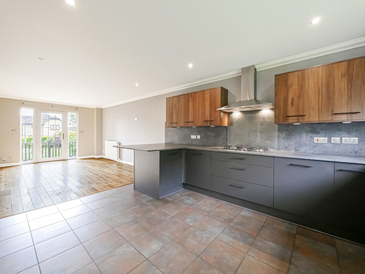 140 William Fitzgerald Way, Dundee, DD4 9FB