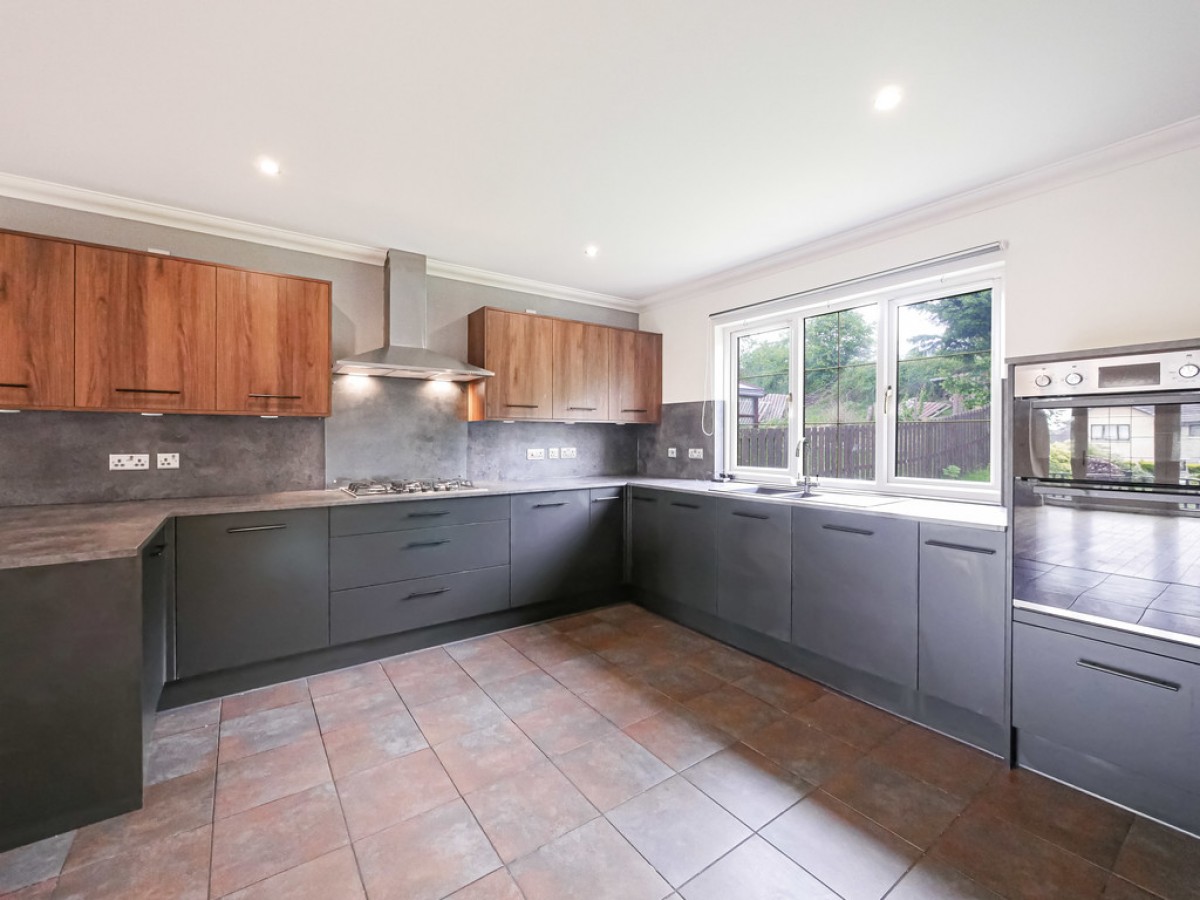 140 William Fitzgerald Way, Dundee, DD4 9FB