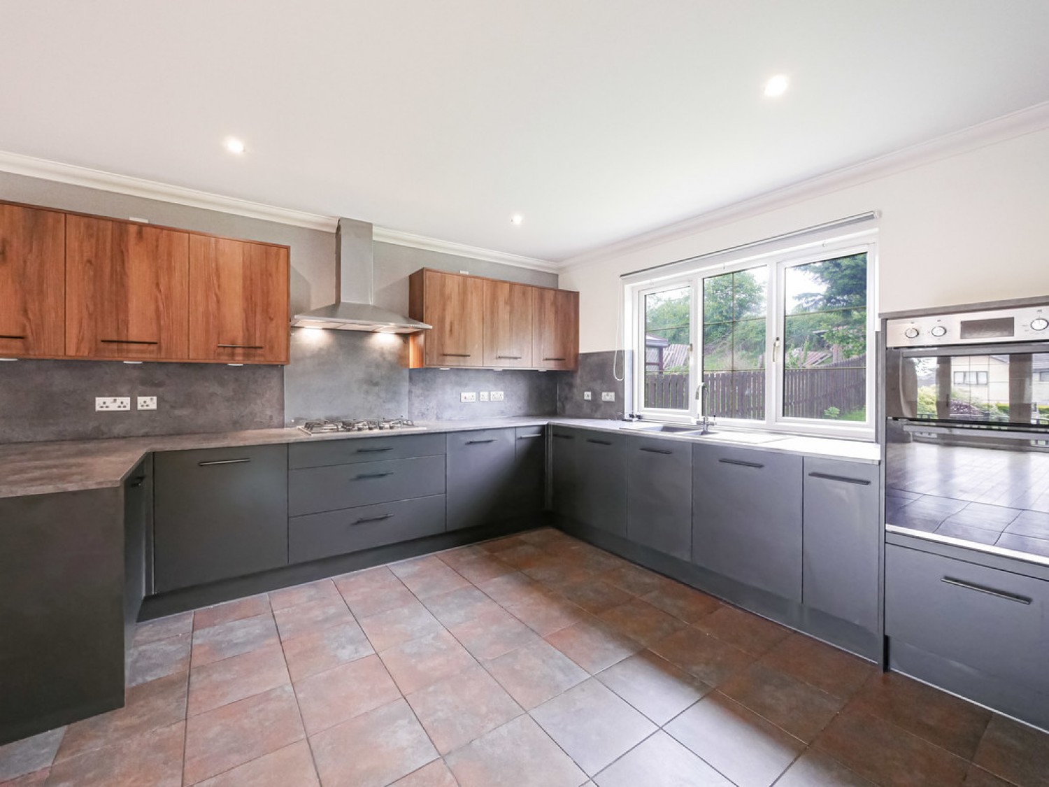 140 William Fitzgerald Way, Dundee, DD4 9FB