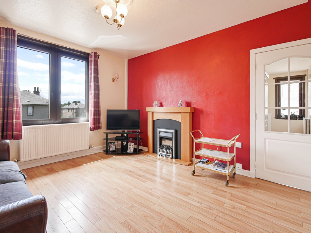 60 Glenprosen Drive Dundee DD3 8EP