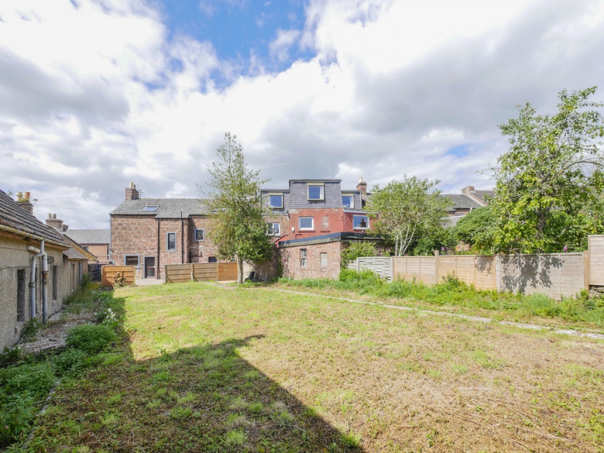 70 Glamis Road Kirriemuir DD8 5DD