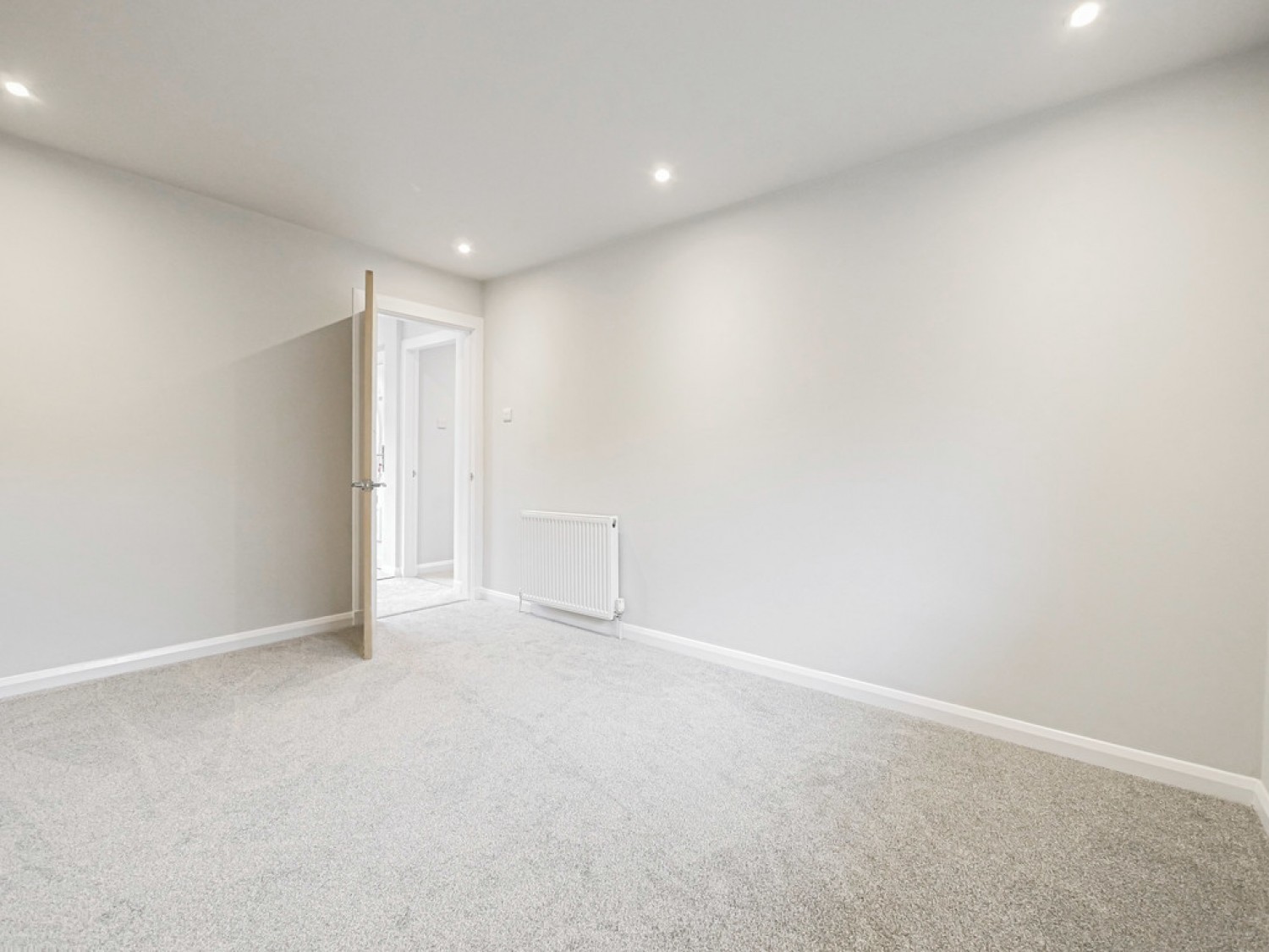 556A Perth Road, Dundee, DD2 1PY