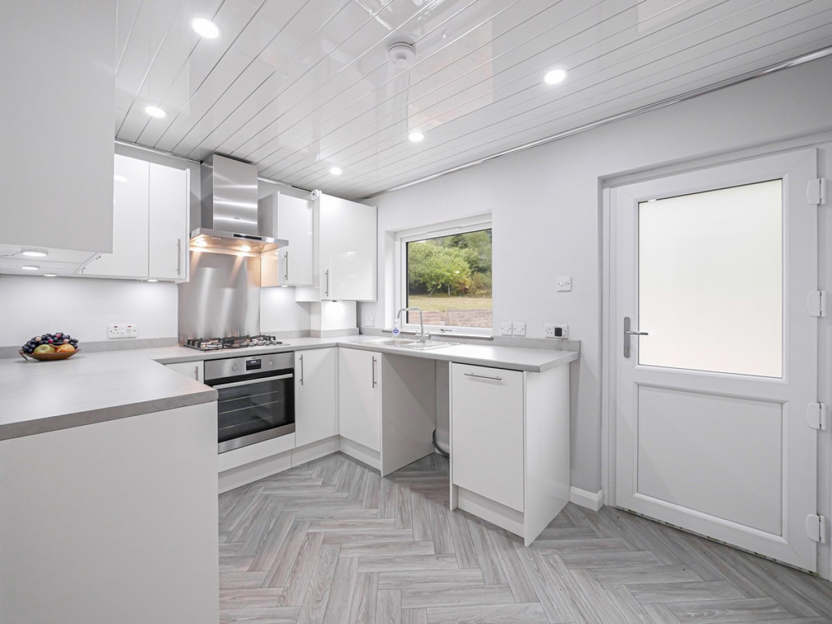 556A Perth Road, Dundee, DD2 1PY