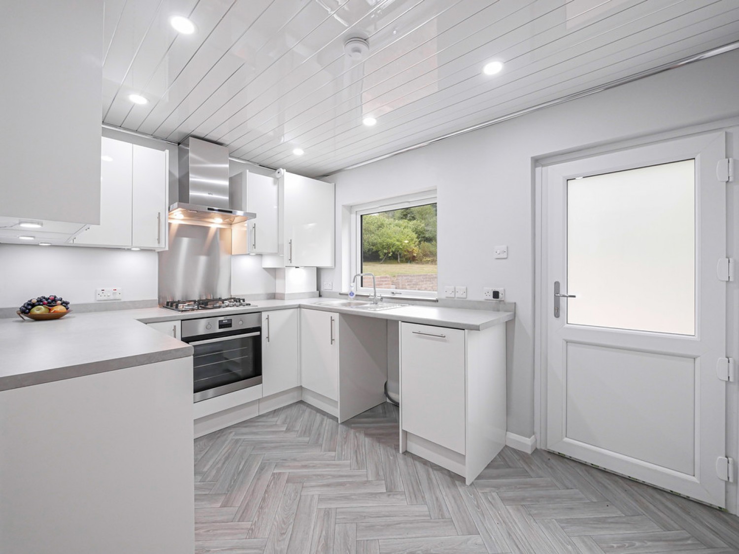 556A Perth Road, Dundee, DD2 1PY