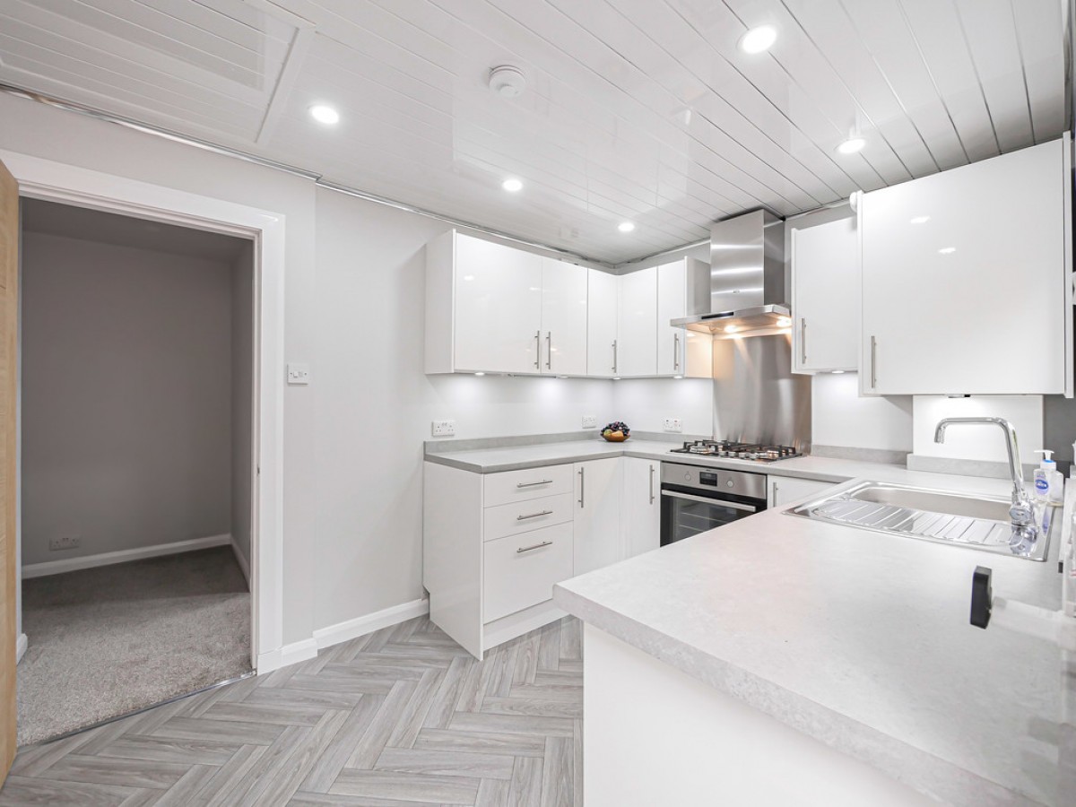 556A Perth Road, Dundee, DD2 1PY