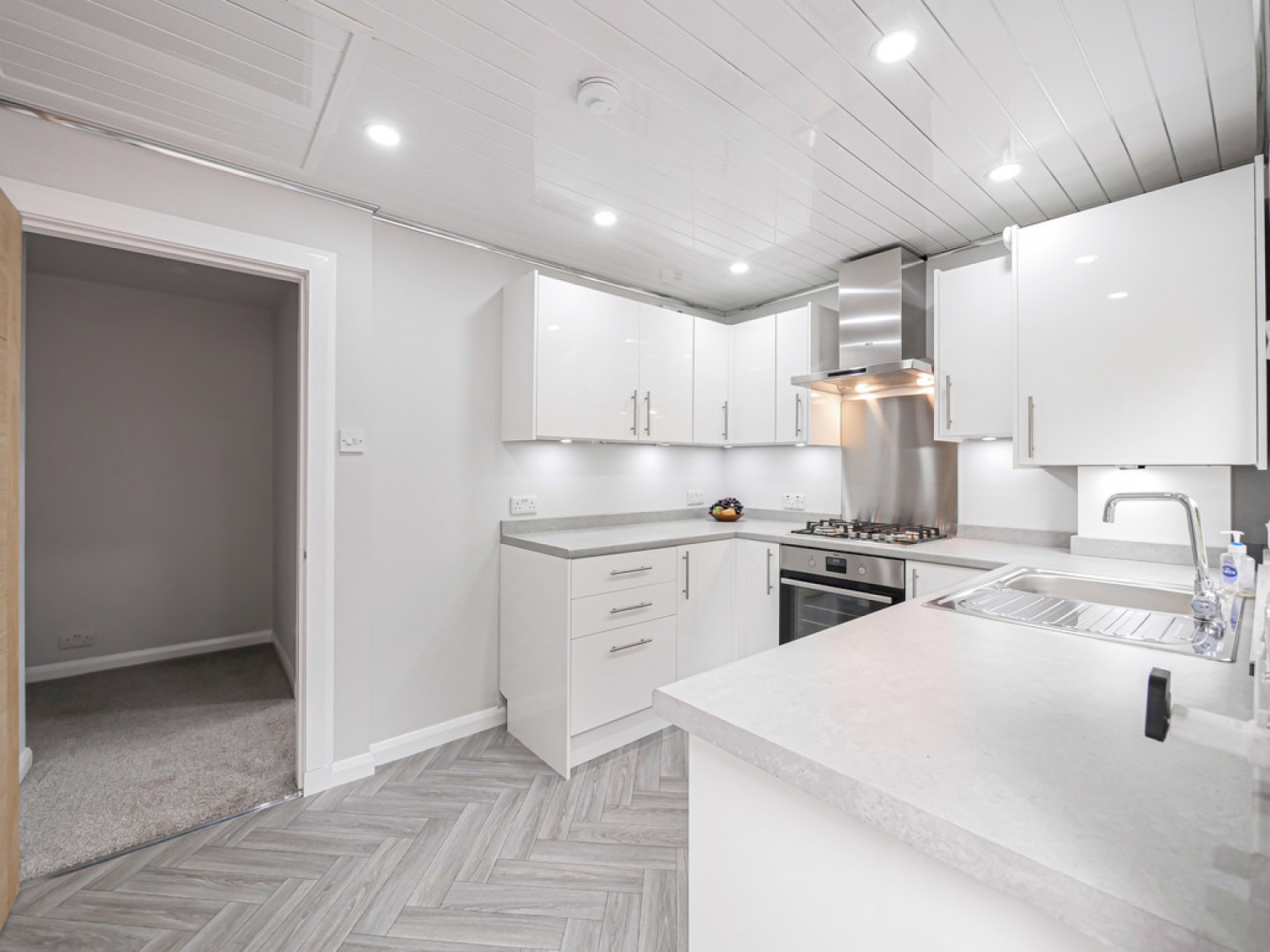 556A Perth Road, Dundee, DD2 1PY