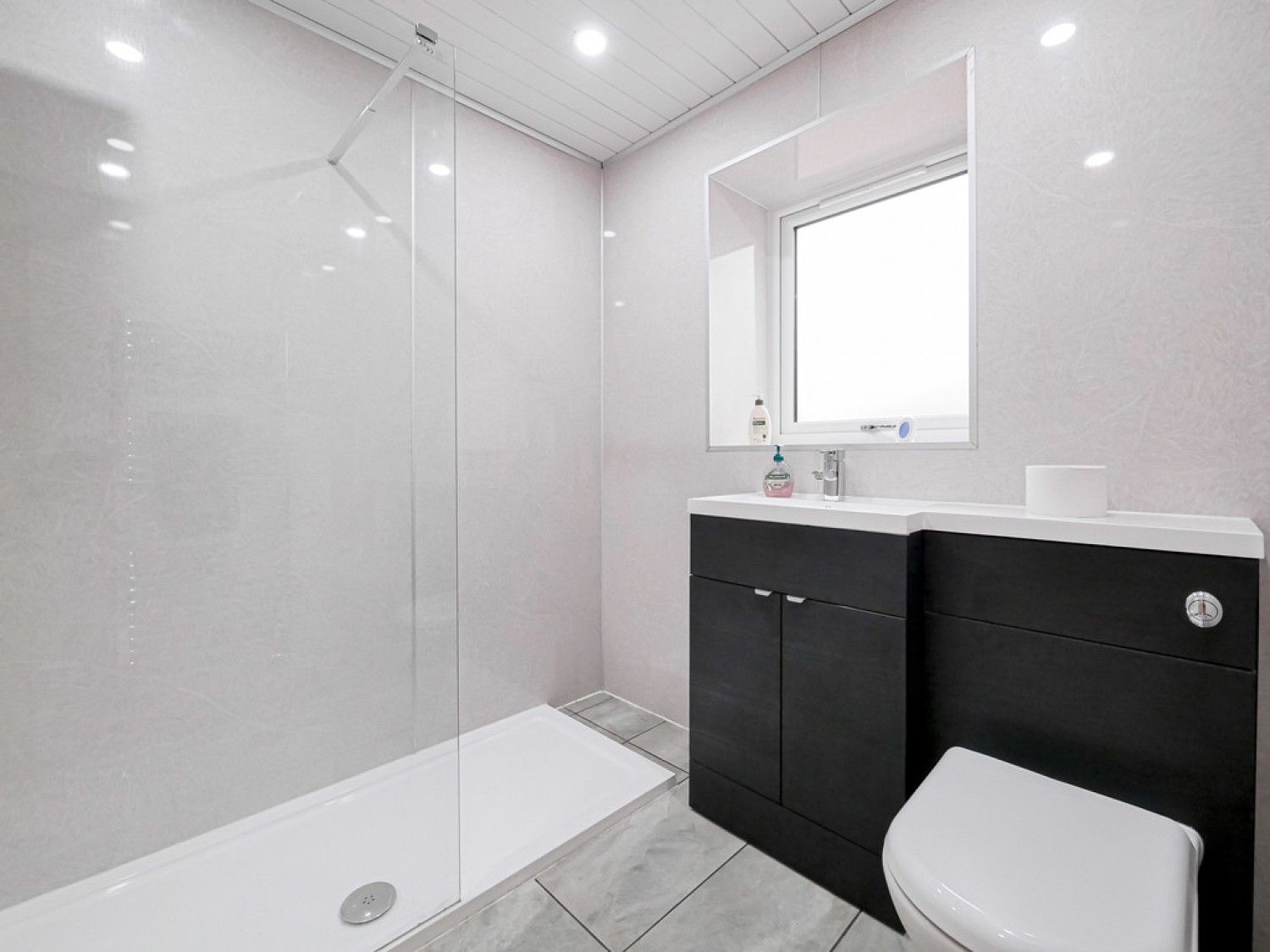 556A Perth Road, Dundee, DD2 1PY