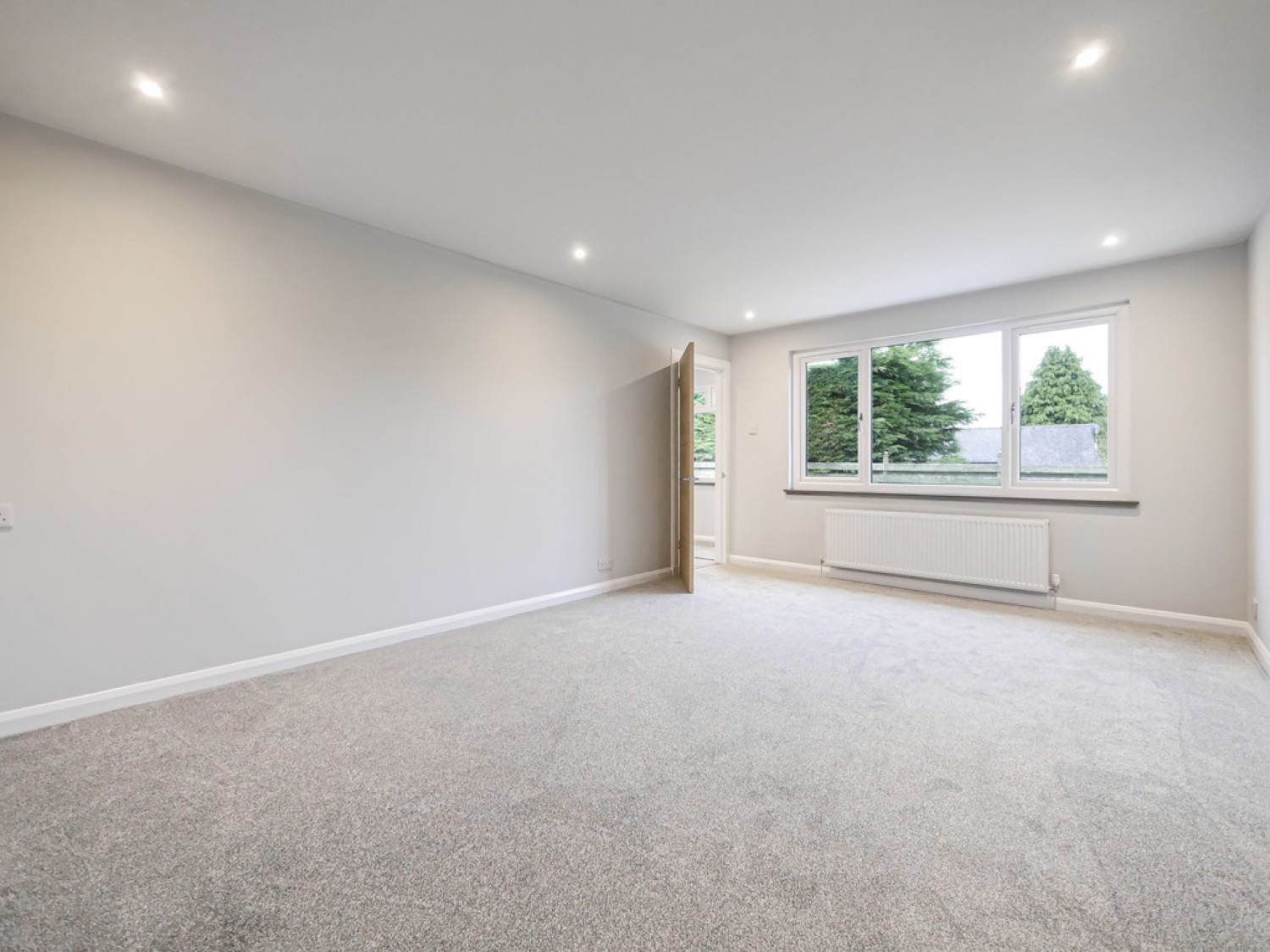 556A Perth Road, Dundee, DD2 1PY