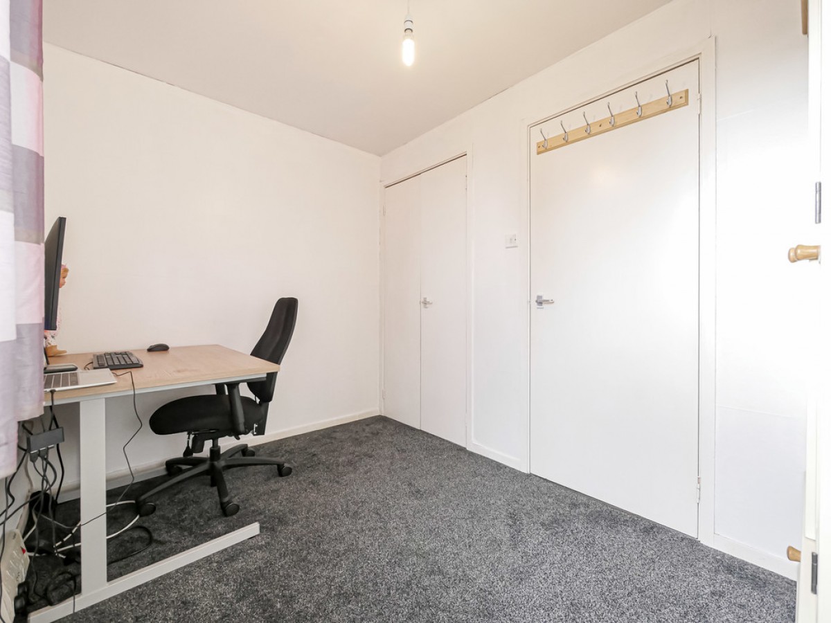 2 Kinneff Crescent Dundee DD3 9RE