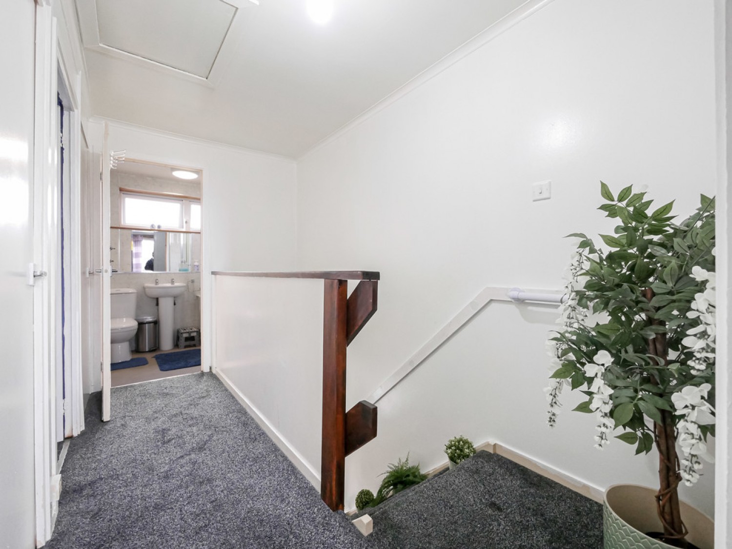 2 Kinneff Crescent Dundee DD3 9RE