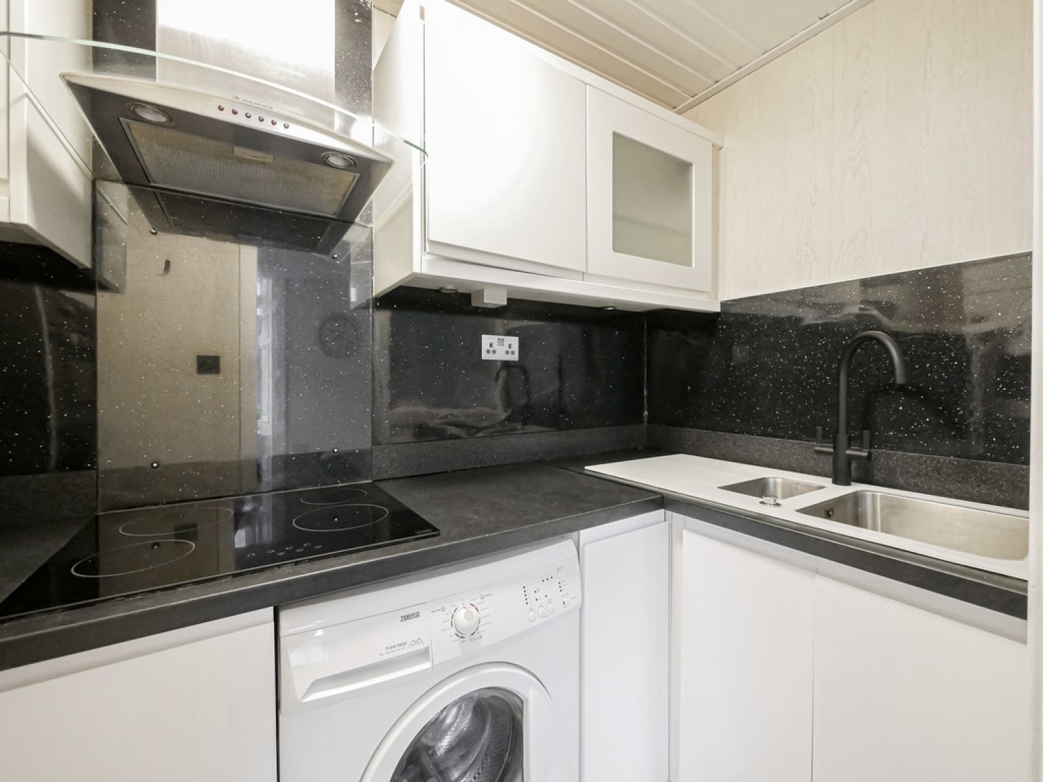 G/R 325 Clepington Road Dundee DD3 8BB