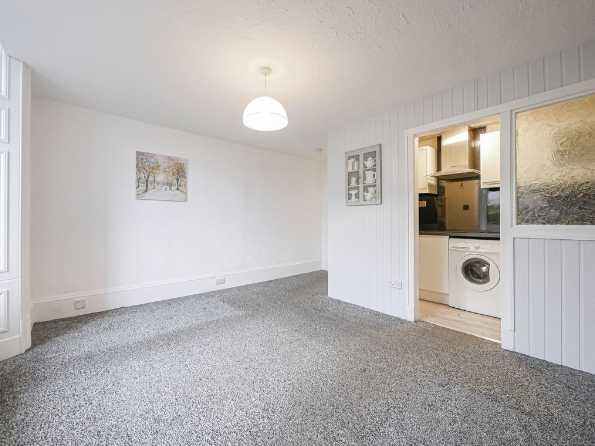 G/R 325 Clepington Road Dundee DD3 8BB