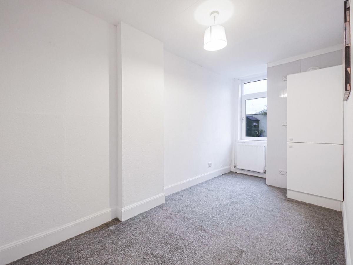 G/R 325 Clepington Road Dundee DD3 8BB