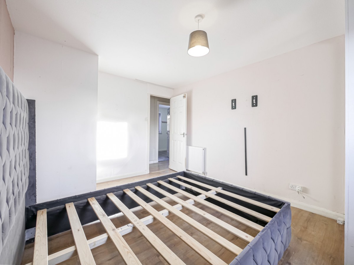 60 Dykehead Place Dundee DD4 6TL