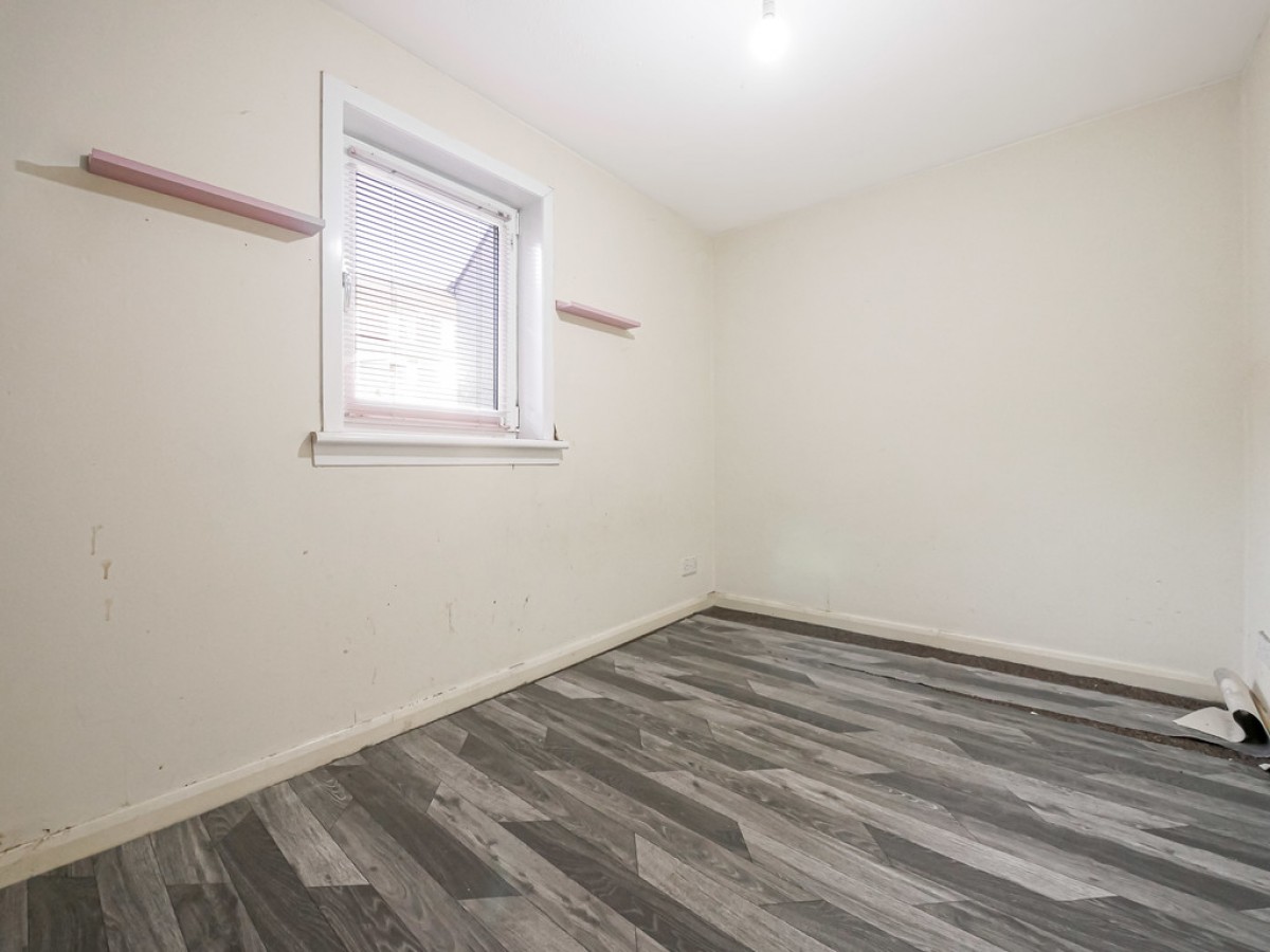 60 Dykehead Place Dundee DD4 6TL