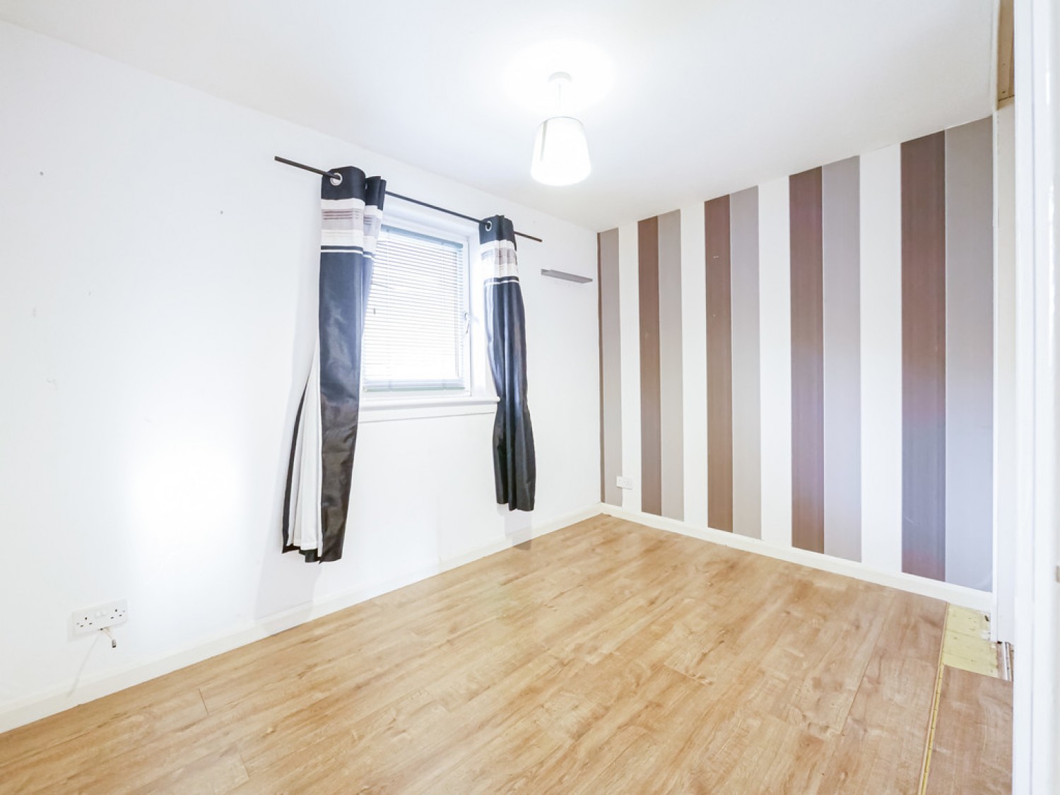 60 Dykehead Place Dundee DD4 6TL