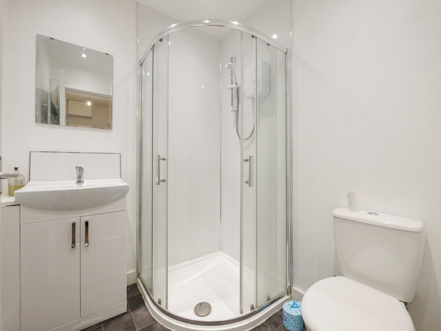 2 bedroom Flat for Letting 69 Dens Road