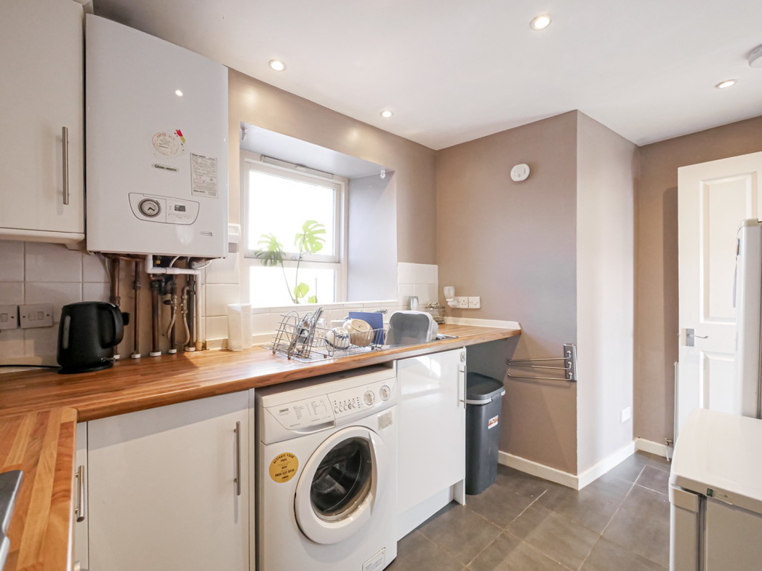 2 bedroom Flat for Sale 338 Perth Road Dundee DD2 1EQ