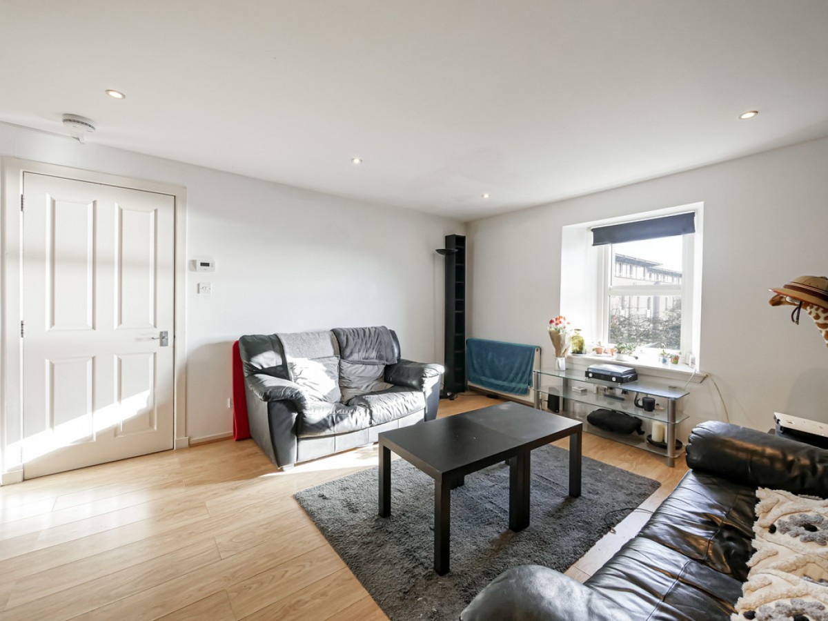 338 Perth Road Dundee DD2 1EQ