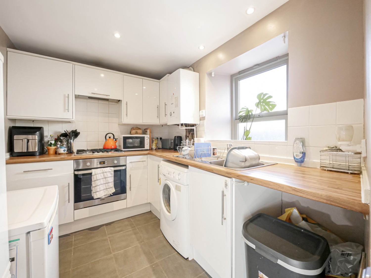 2 bedroom Flat for Sale 338 Perth Road Dundee DD2 1EQ