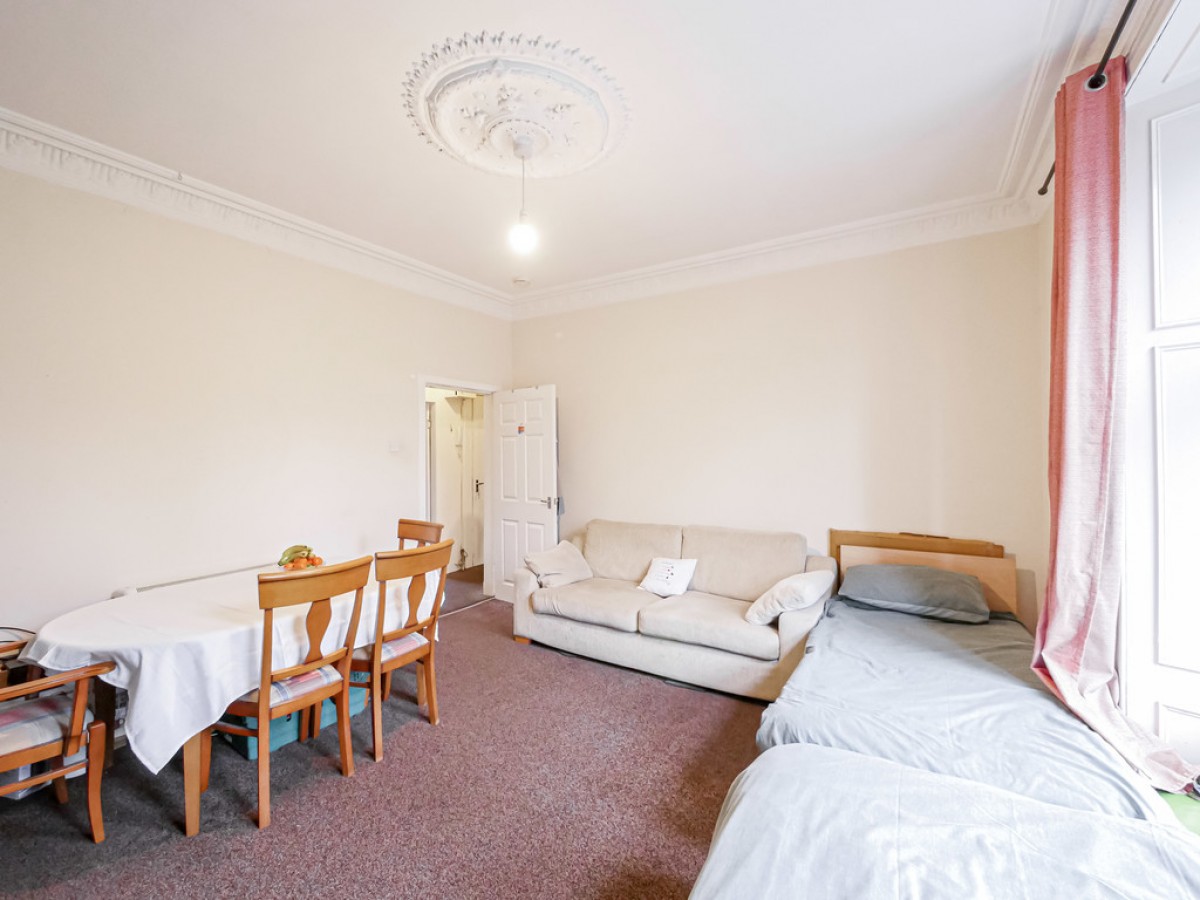 3/R 190 Lochee Road, Dundee, DD2 2NF