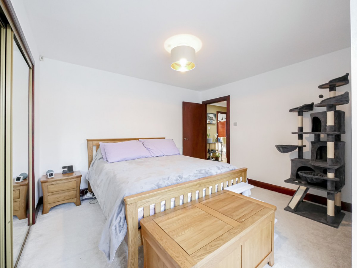 37 Heron Rise Dundee DD4 9DH