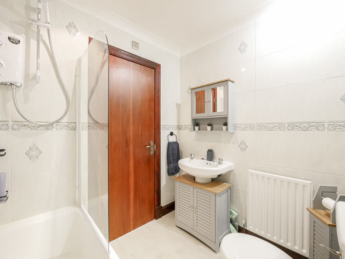 37 Heron Rise Dundee DD4 9DH