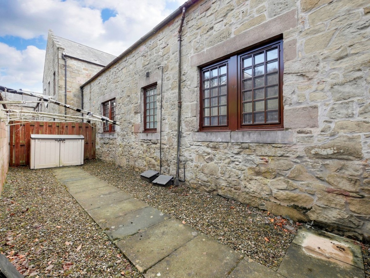 37 Heron Rise Dundee DD4 9DH