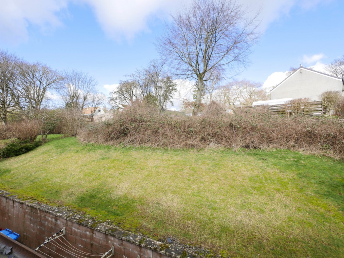 37 Heron Rise Dundee DD4 9DH