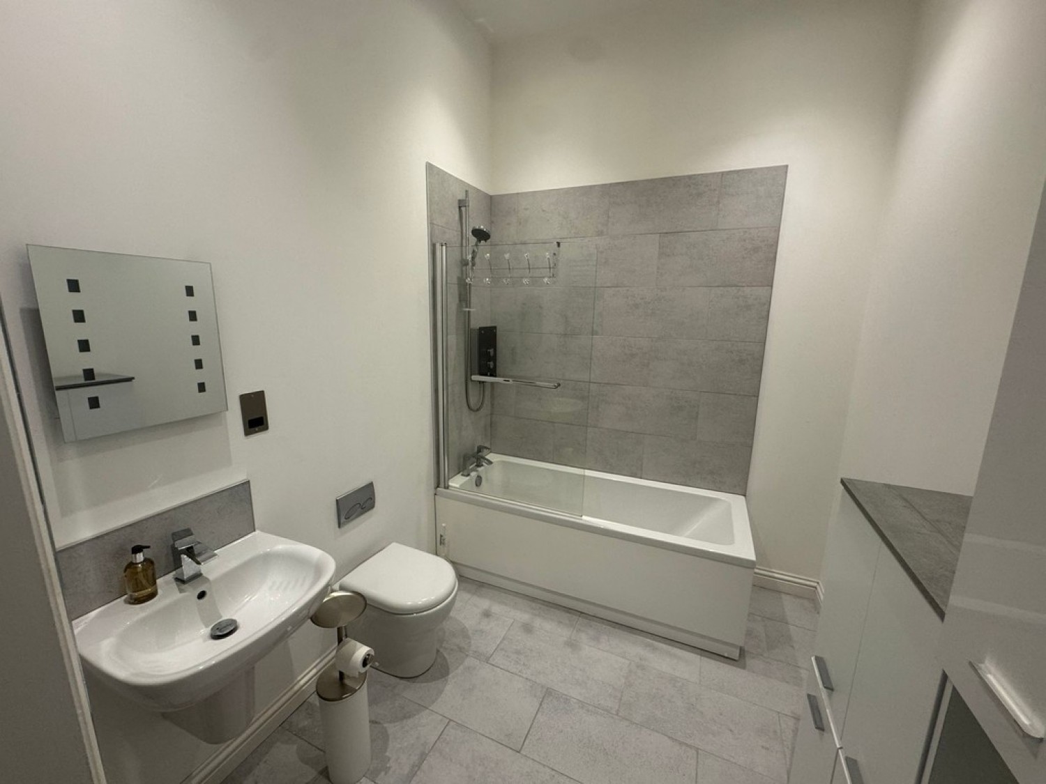 2 bedroom Flat for Letting Marmite House, 26 East Dock Street