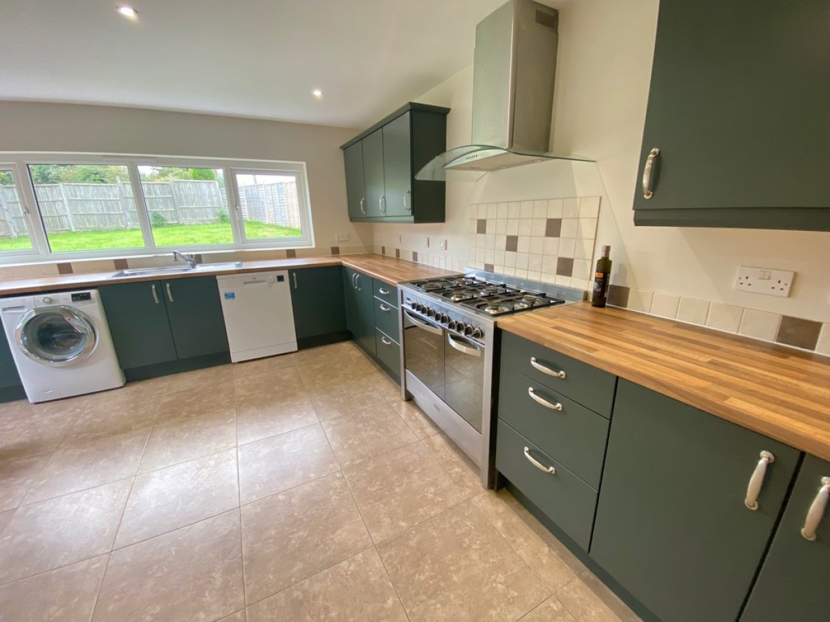 High Street, Shirrell Heath