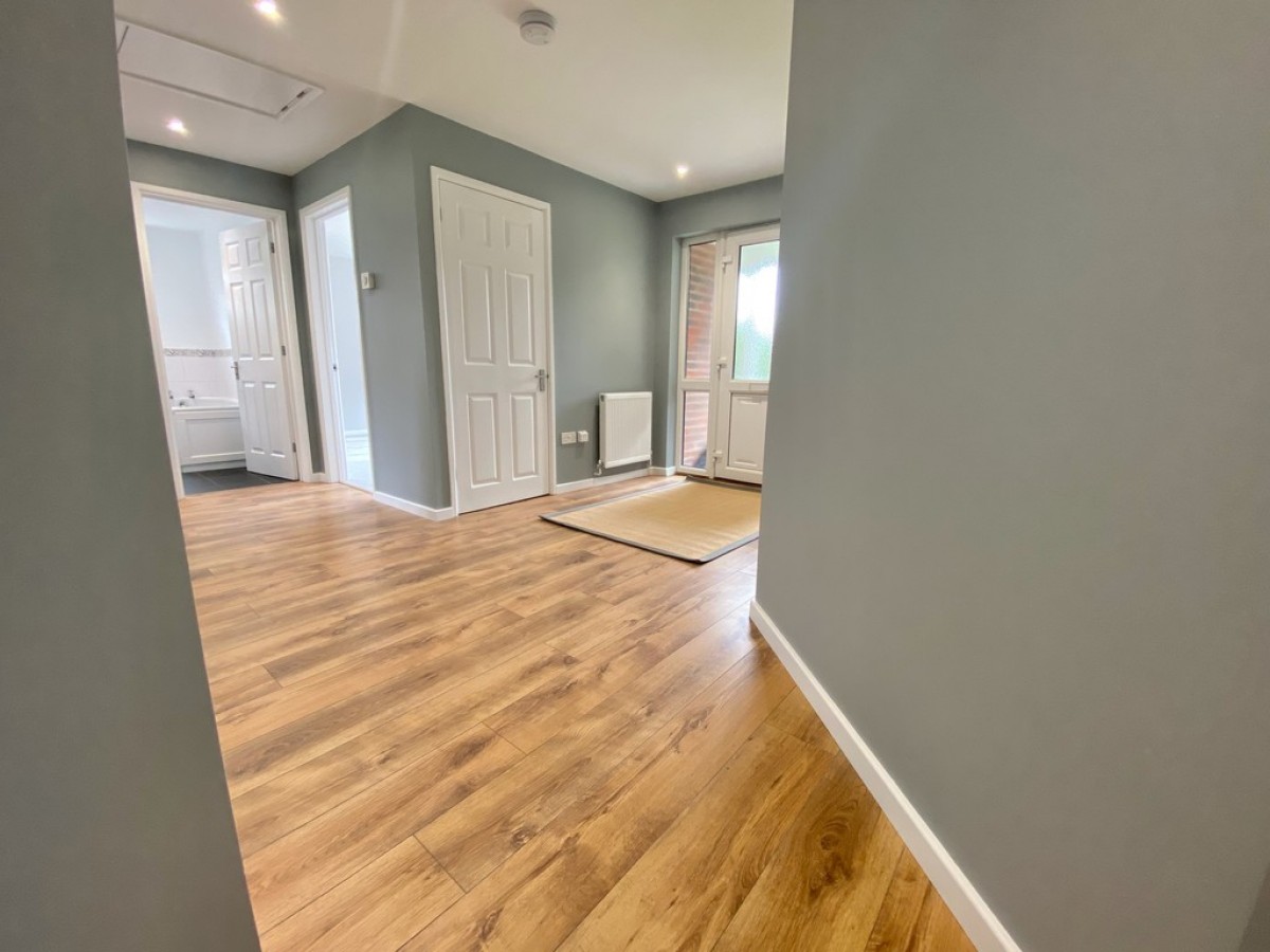 High Street, Shirrell Heath