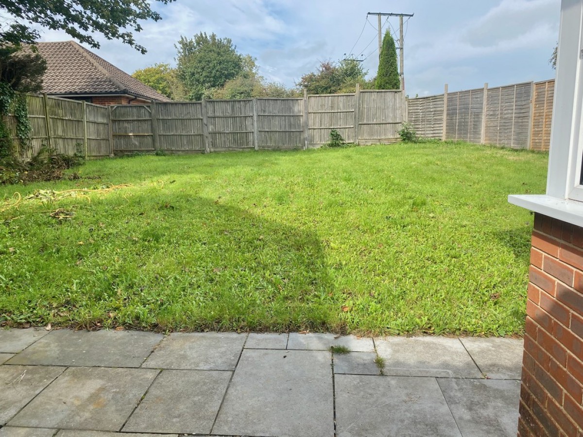 High Street, Shirrell Heath