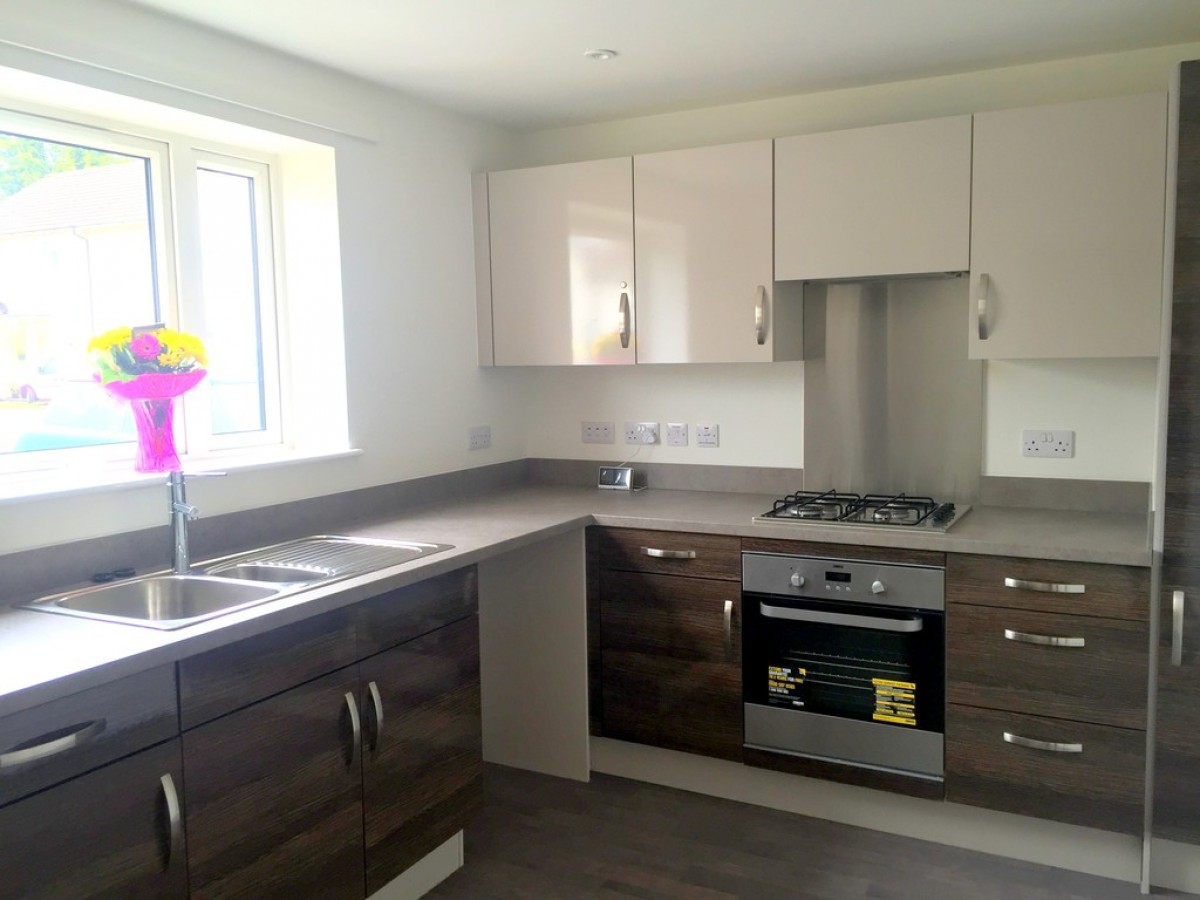 Kingsclere Avenue, Weston