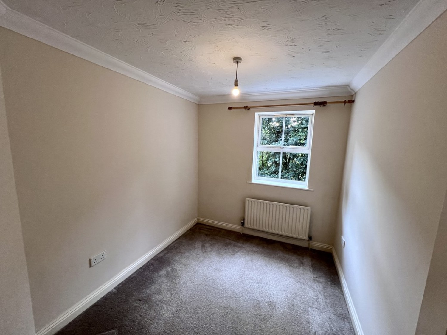 2 bedroom Flat for Letting Hulse Road, Banister park