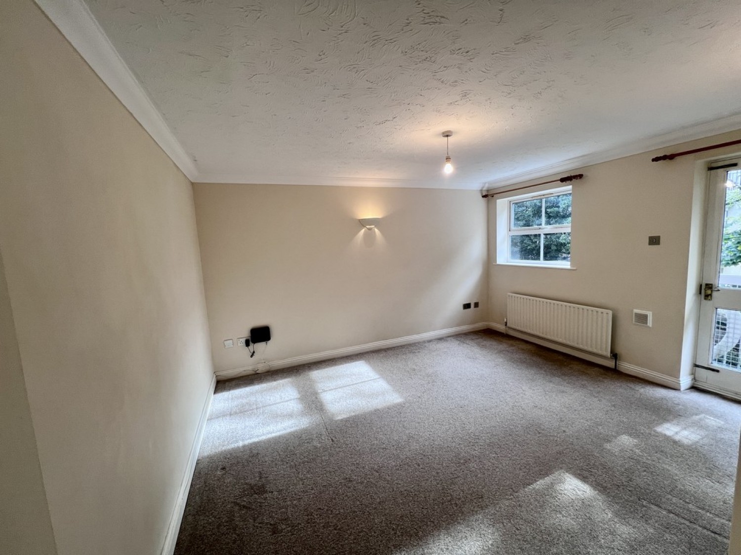 2 bedroom Flat for Letting Hulse Road, Banister park