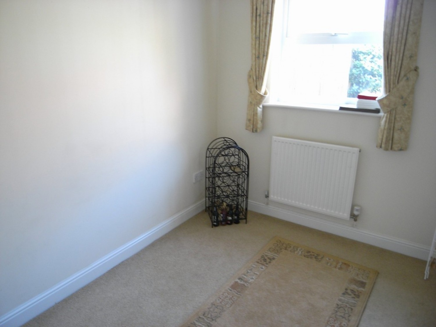 2 bedroom Flat for Letting Tristram Close, Knightwood Park