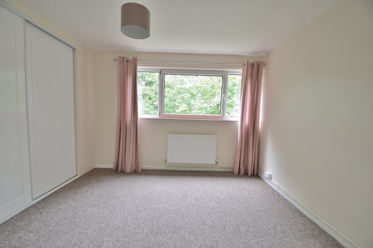 Oakwood Court, Chandlers Ford
