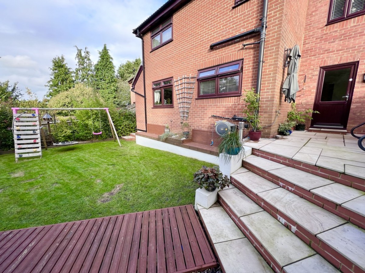 Windermere Road, West End