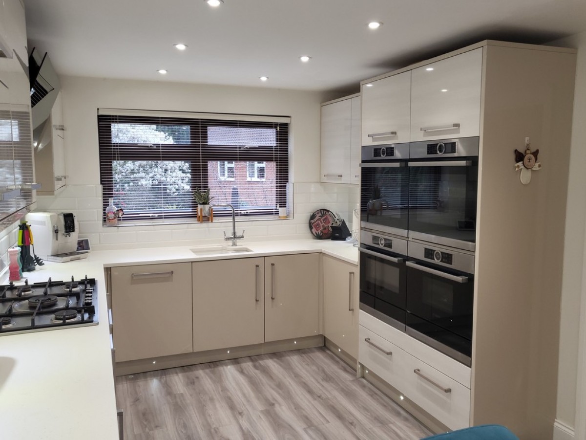 Windermere Road, West End